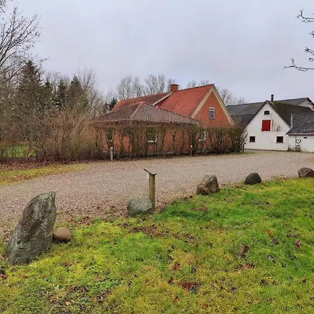 On Farm In Small Village Apartment Naestved